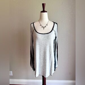 Sundance Catalog Marigold LA Gray Thermal
Top Burnout & Lace Detail SMALL